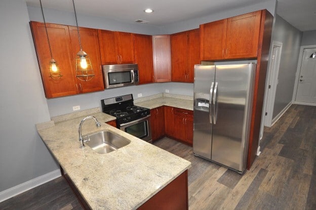 Building Photo - 622 E Oakwood Blvd