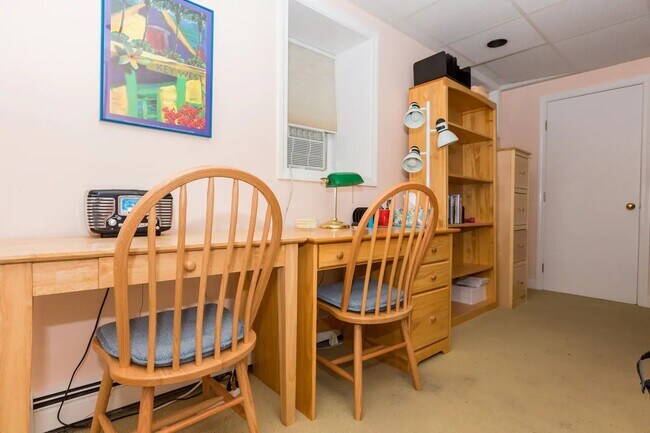 Building Photo - 16A Linden Pl