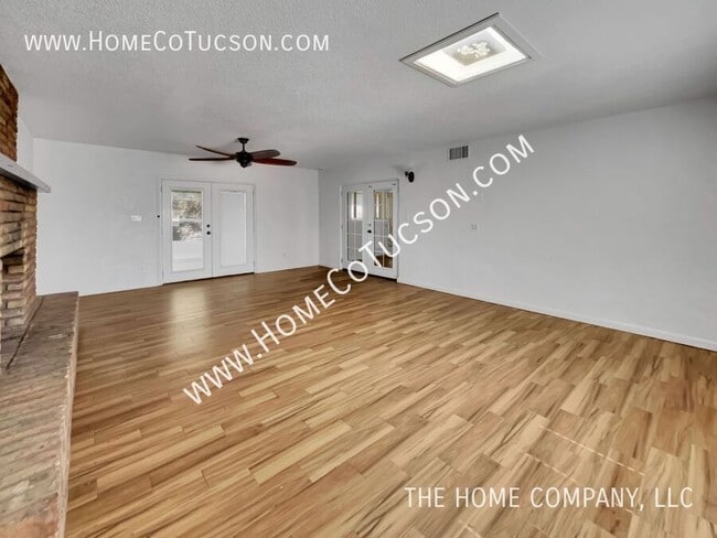 Building Photo - 720 W Alturas St