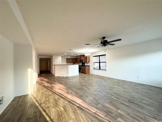 Building Photo - 1152 Hyde Park Dr