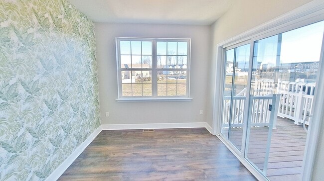 Building Photo - 3 Bed / 3-1/2 Bath Single Family Townhome