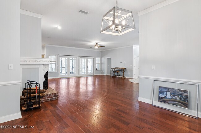 Building Photo - 1326 Chatauqua Way