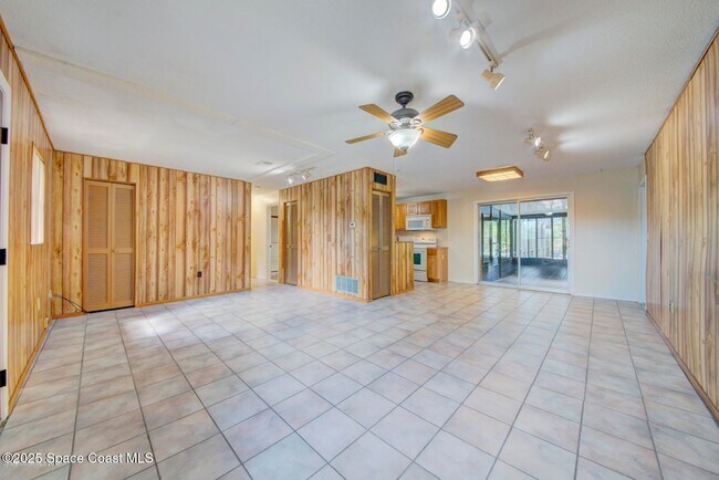 Building Photo - 165 Virginia Rd