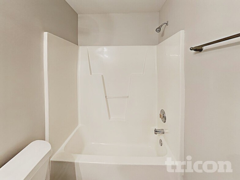 Building Photo - 3673 Watkins Ridge Ct