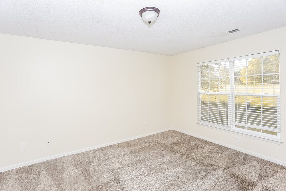 Building Photo - 1056 Meadowbrook Ln SW