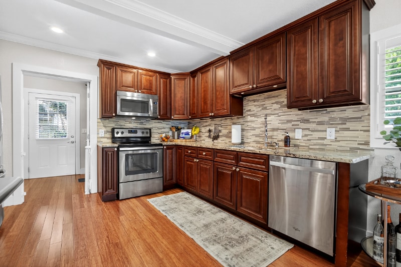 Building Photo - 1017 12th Ave N