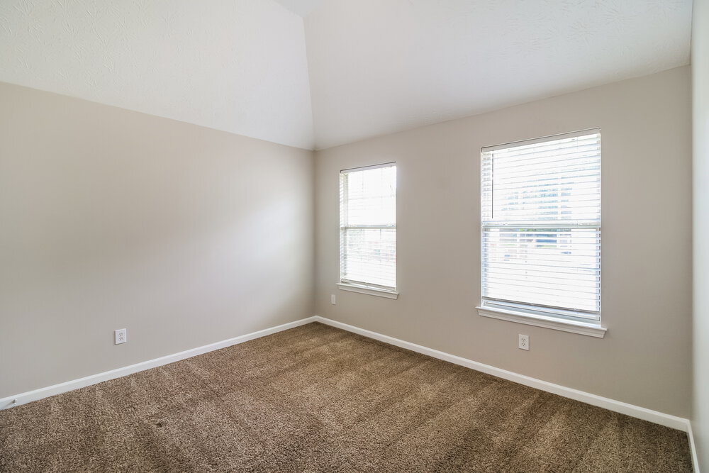 Building Photo - 604 Mohawk Cir