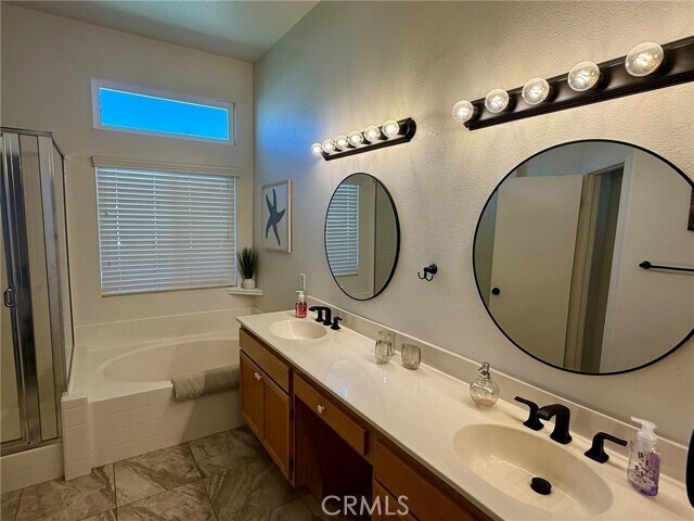 Building Photo - 39623 Bonaire Way