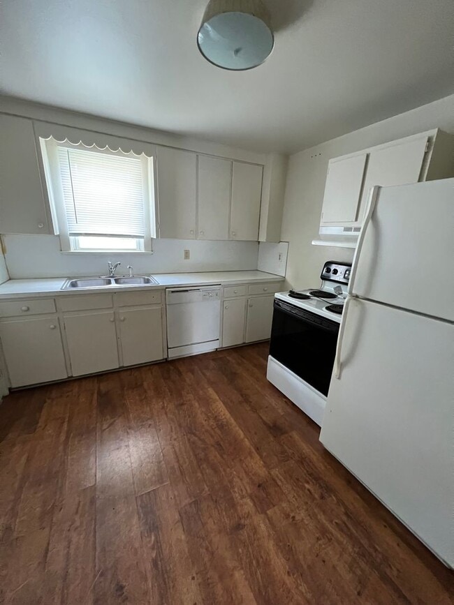 Building Photo - 2 bedroom 1.5 bathroom home in Carlisle PA!