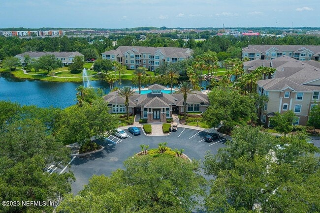Building Photo - 7990 Baymeadows Rd E