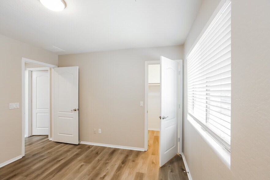 Building Photo - 2507 W Old Paint Trail