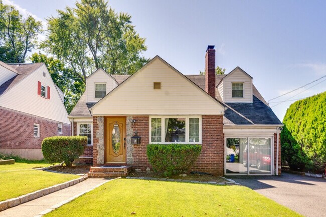 Building Photo - 112 Rockwood Pl