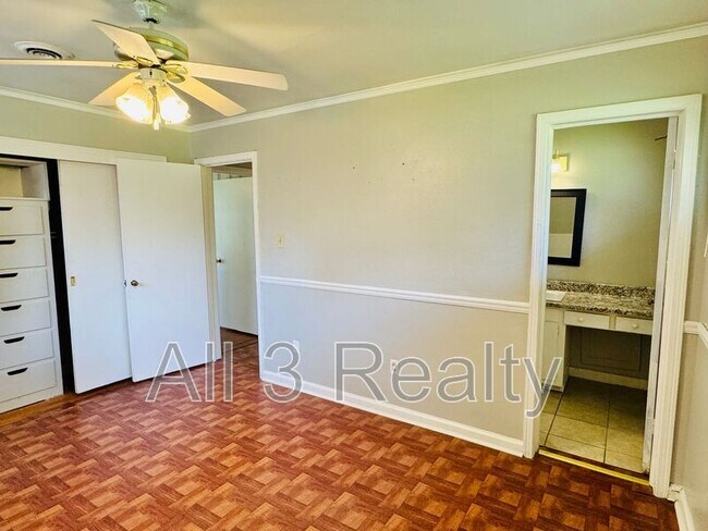 Building Photo - 1311 Marlowe Dr