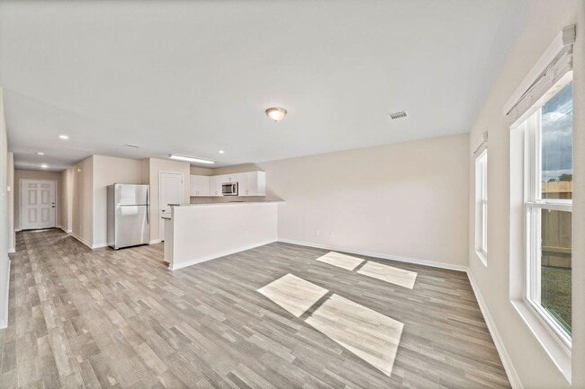 Building Photo - 103 Bering Dr