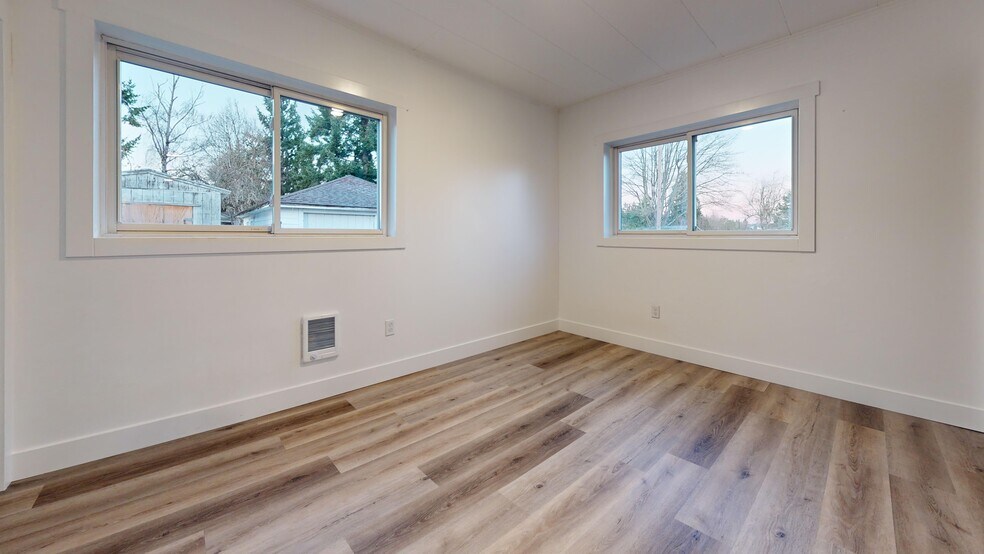 Building Photo - 16702 SE 1st St