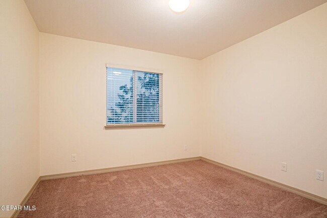 Building Photo - 3204 Merry Mdw