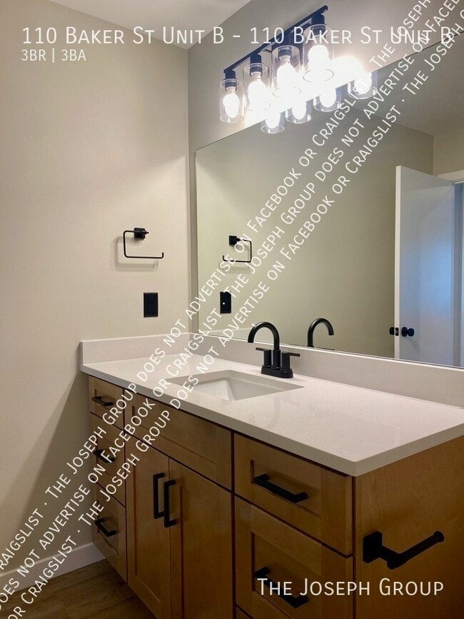 Building Photo - 110 Baker St