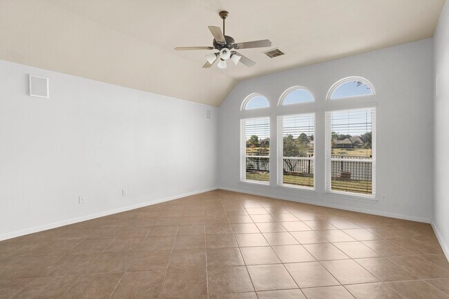 Building Photo - 2602 White Falls Dr