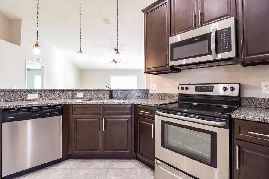 Building Photo - 2130 Fawn Meadow Cir