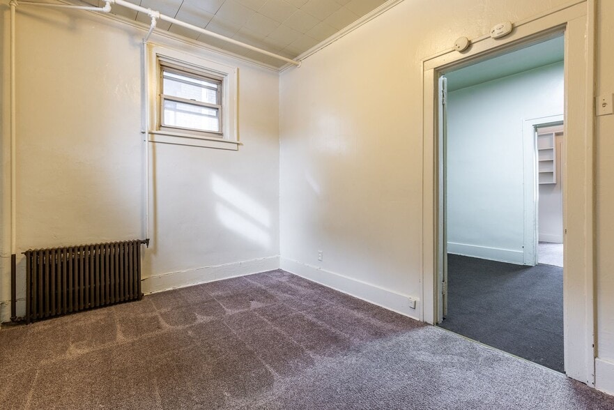 Building Photo - 201 Locust St