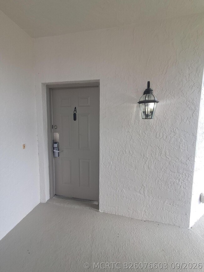 Building Photo - 8924 Sandshot Ct