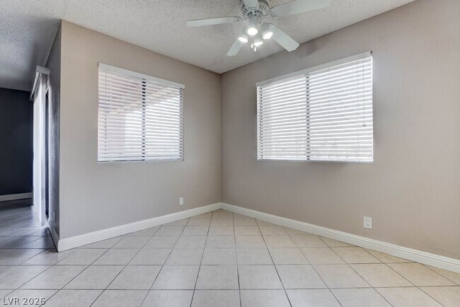 Building Photo - 3151 N Soaring Gulls Dr