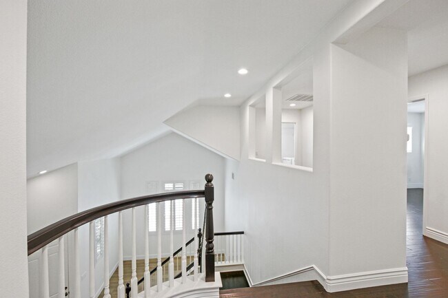 Building Photo - 7 Merriweather Pl