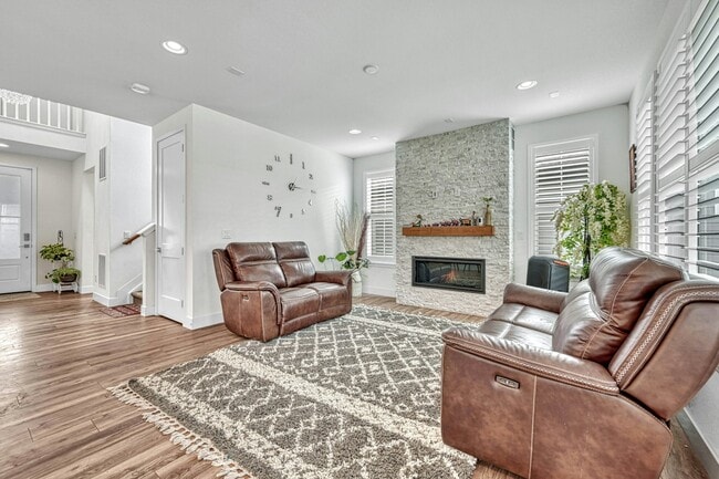 Building Photo - 1497 Stablecross Dr
