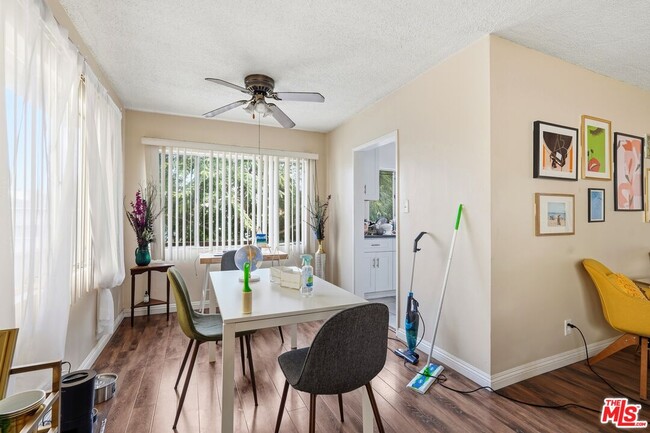 Building Photo - 1475 S Wooster St