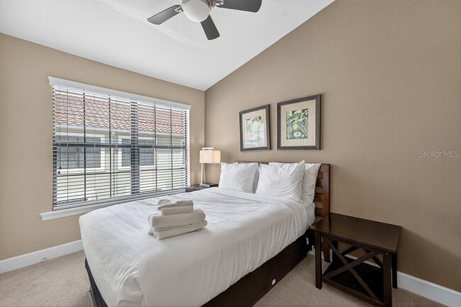Building Photo - 14525 Damai Ln