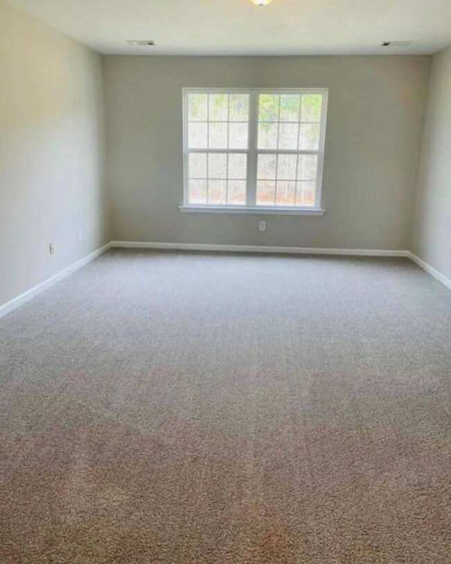 Building Photo - 1424 Oxpens Rd