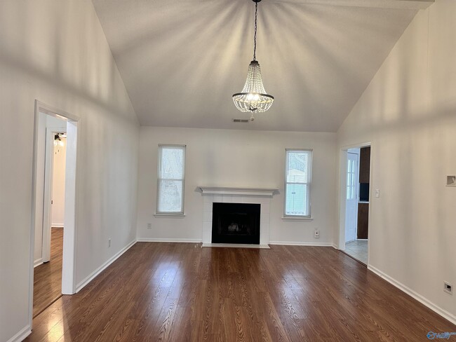 Building Photo - 13908 Creely Dr SW