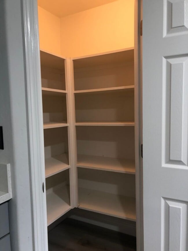 Building Photo - Southwest Bakersfield Home