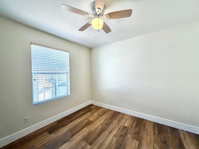 Building Photo - Stylish 2-Bedroom Condo in Gated Community with Balcony & Amenities