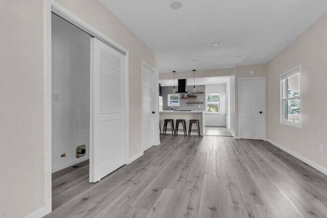 Building Photo - 4510 Tourmaline St