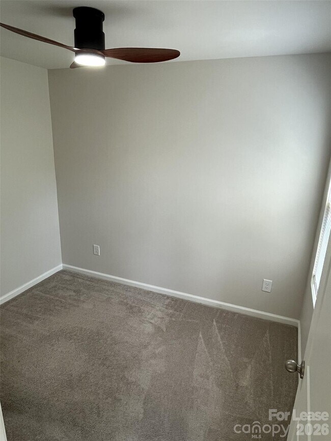 Building Photo - 4320 Bowline Dr