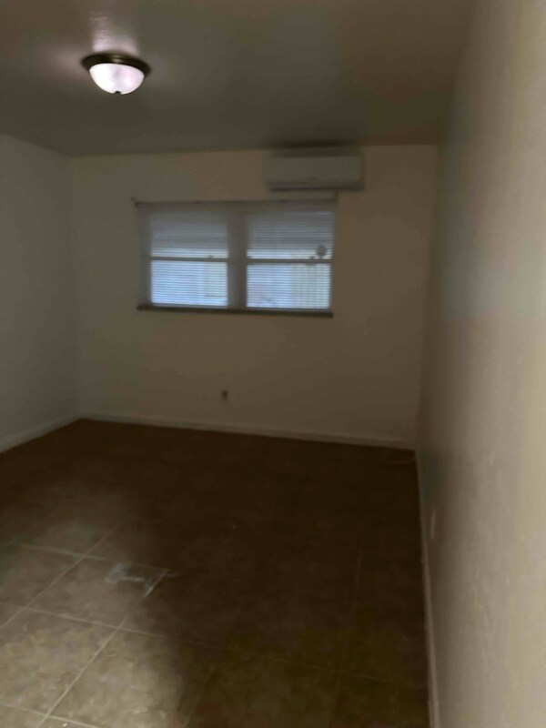 Building Photo - 2720 NW 13th St