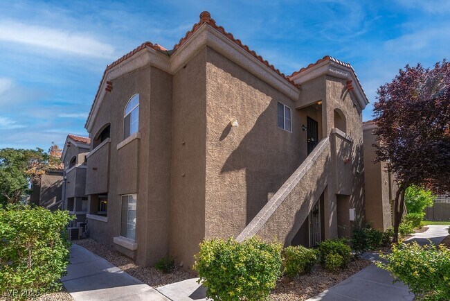 Building Photo - 5525 W Flamingo Rd