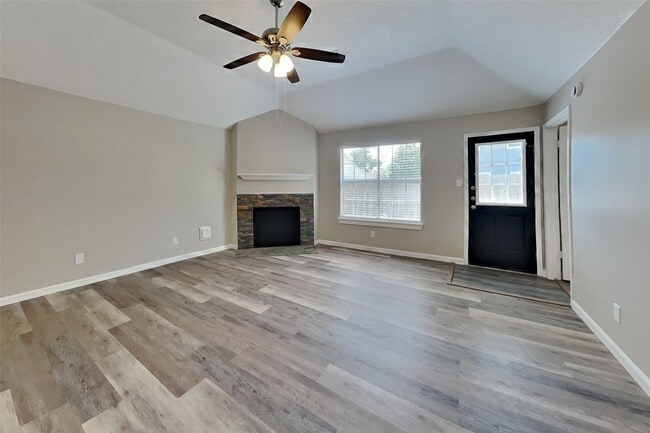Building Photo - 18811 Sandia Pines Dr