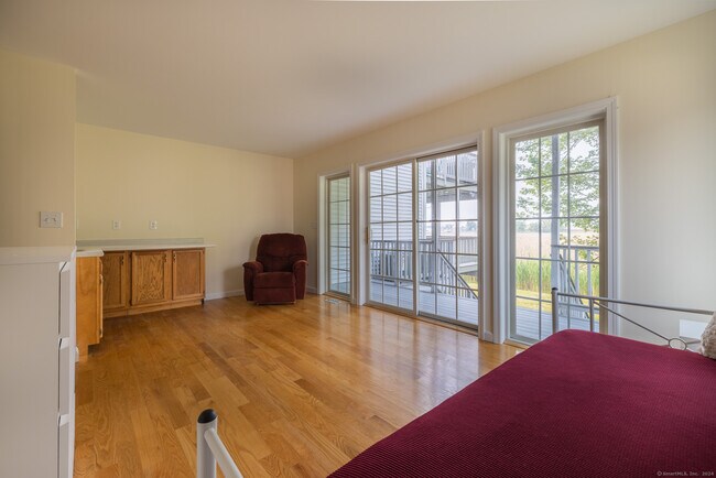 Building Photo - 916 Reef Rd