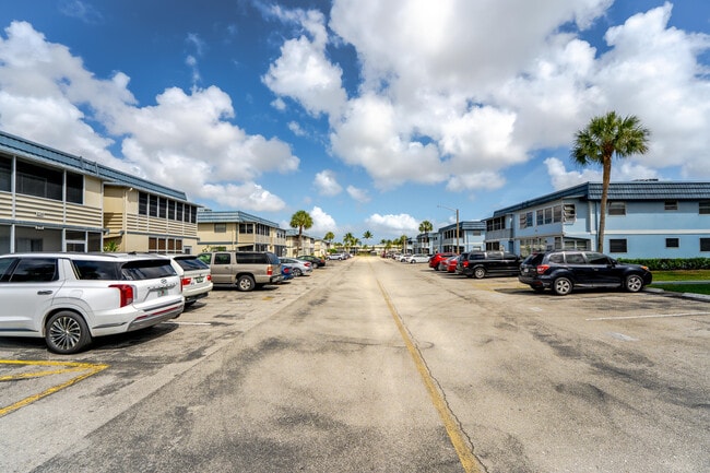 Building Photo - 233 Brittany F