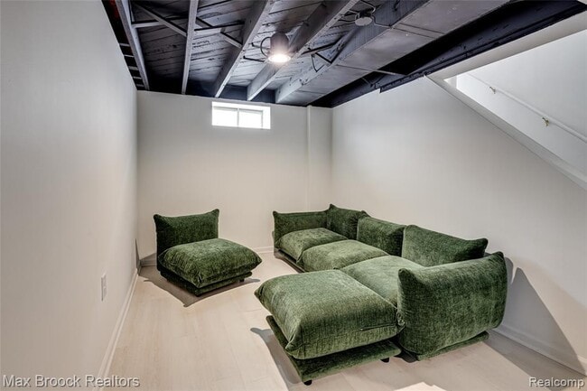 Building Photo - 1460 Cole St