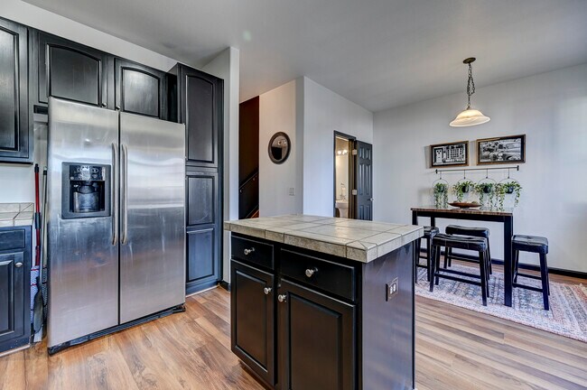 Building Photo - 313 E Las Animas St