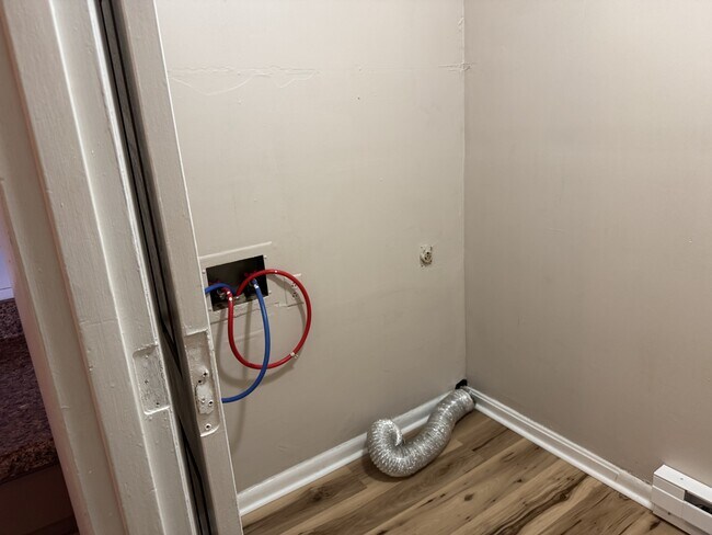 Building Photo - 179 Hedgewood Ct