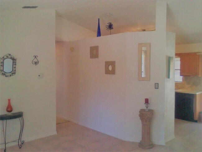 Building Photo - 222 Clara Vista St