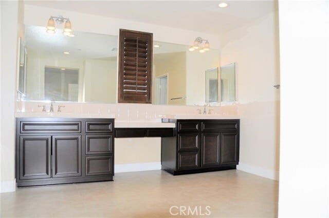 Building Photo - 15655 Iron Spring Ln