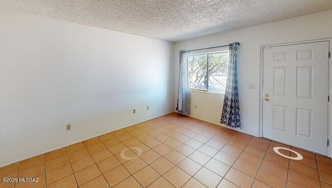Building Photo - 4402 E Pima St