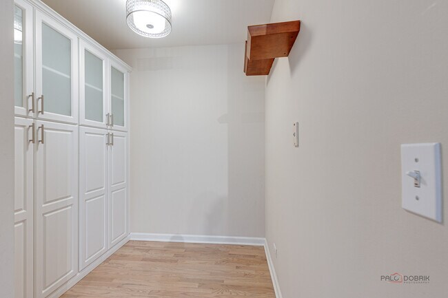 Building Photo - 4405 Middleton Pl