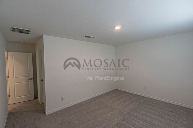 Building Photo - 6264 S Emery