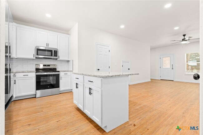 Building Photo - 209 S 18th St